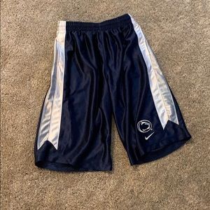 Youth boys Penn State Nike shorts. Sz Y Lg